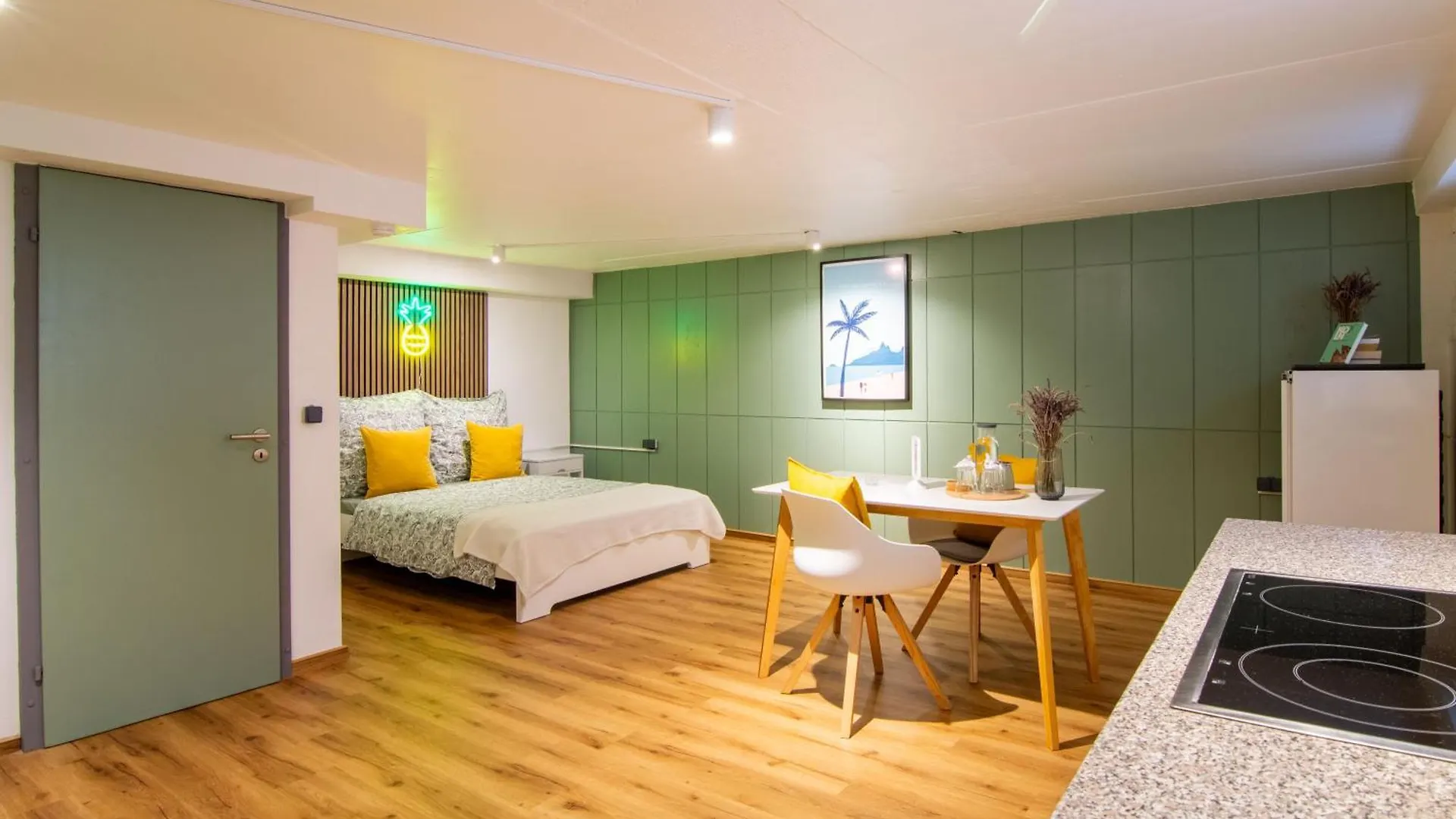 Comfort Hub - Homestay - 3 Gaestezimmer Im Eigentumshaus Cologne 0*,