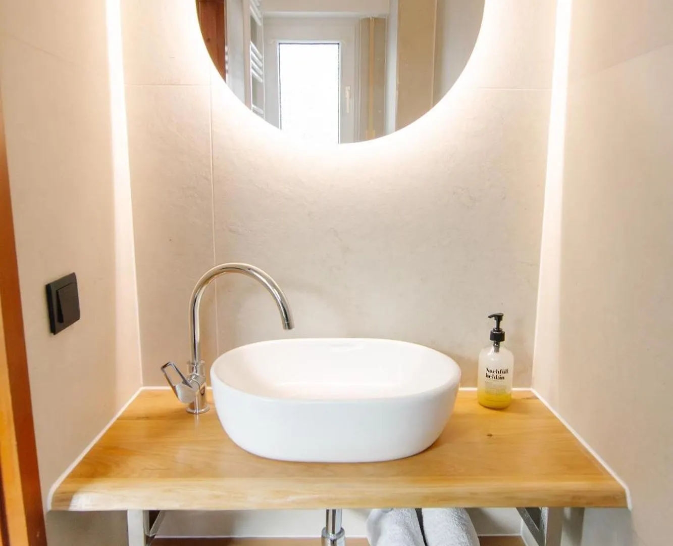 Guest house Comfort Hub - Homestay - 3 Gaestezimmer Im Eigentumshaus Cologne