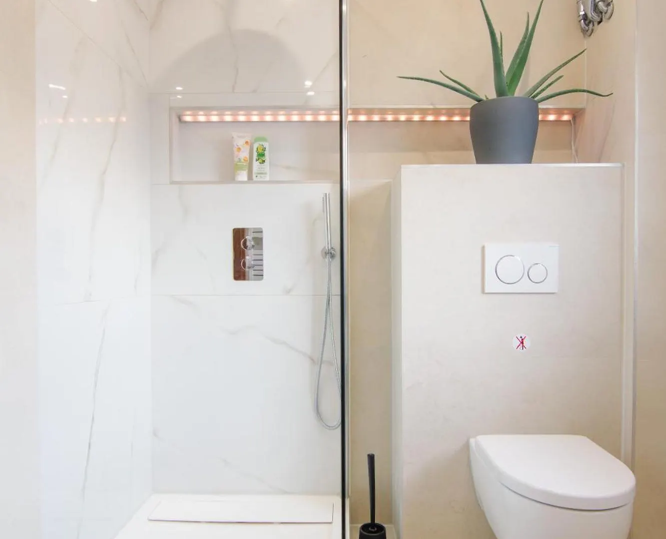 Comfort Hub - Homestay - 3 Gaestezimmer Im Eigentumshaus Cologne