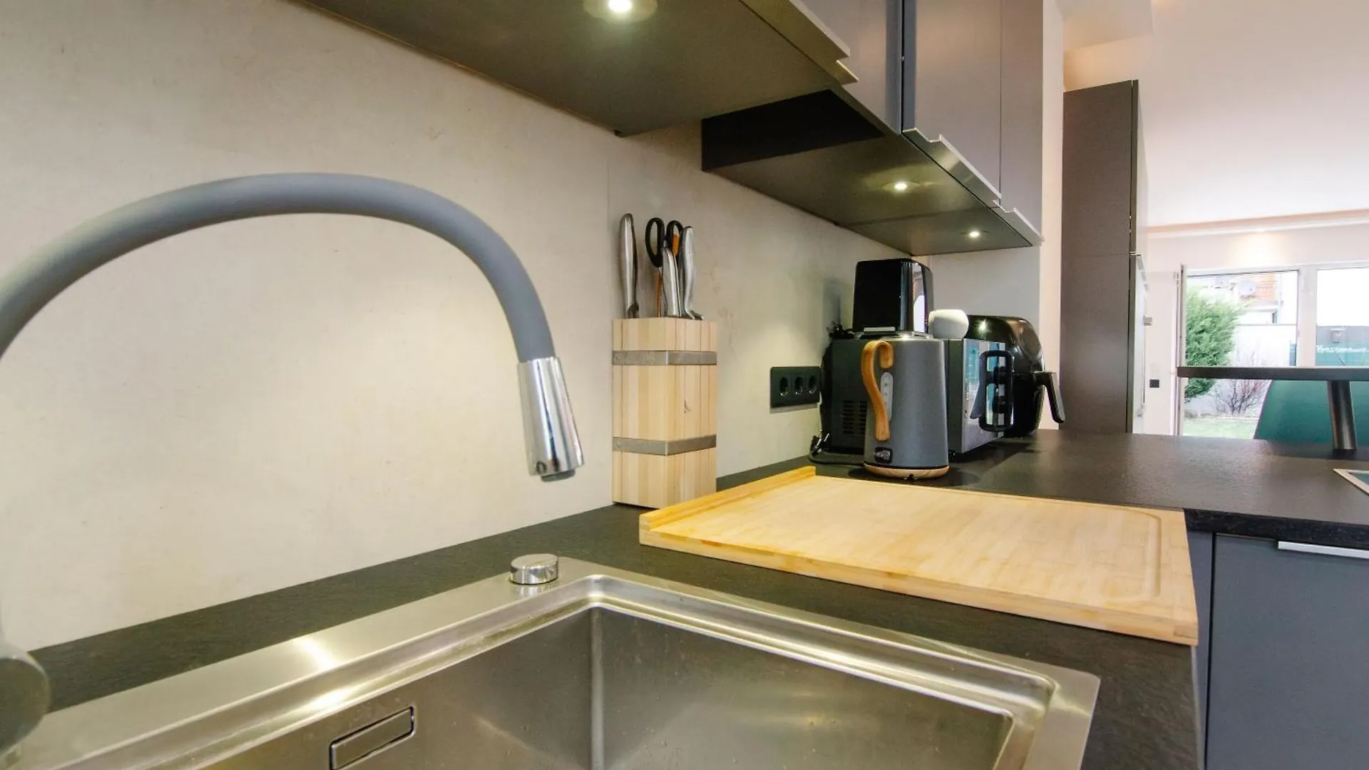 Comfort Hub - Homestay - 3 Gaestezimmer Im Eigentumshaus Cologne